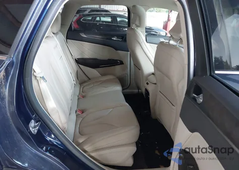 2017 Lincoln Mkc Reserve z USA, uszkodzony, nr VIN 5LMCJ3D90HUL32327